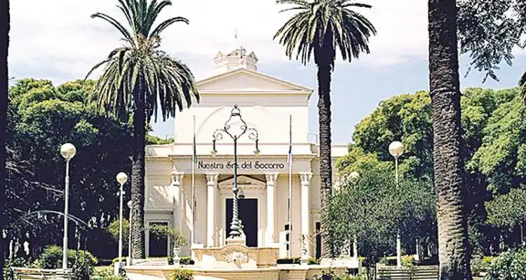 Para Semana Santa, deporte y arte frente a la municipalidad