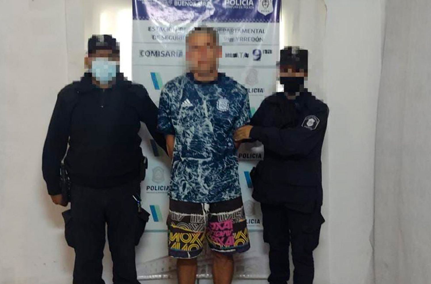Robó una campera y una bicicleta, y quería entrar a una casa en Playa Grande