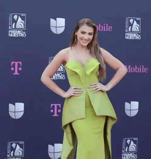 Migbelis Castellanos a su llegada a Premios Lo Nuestro. Foto AFP