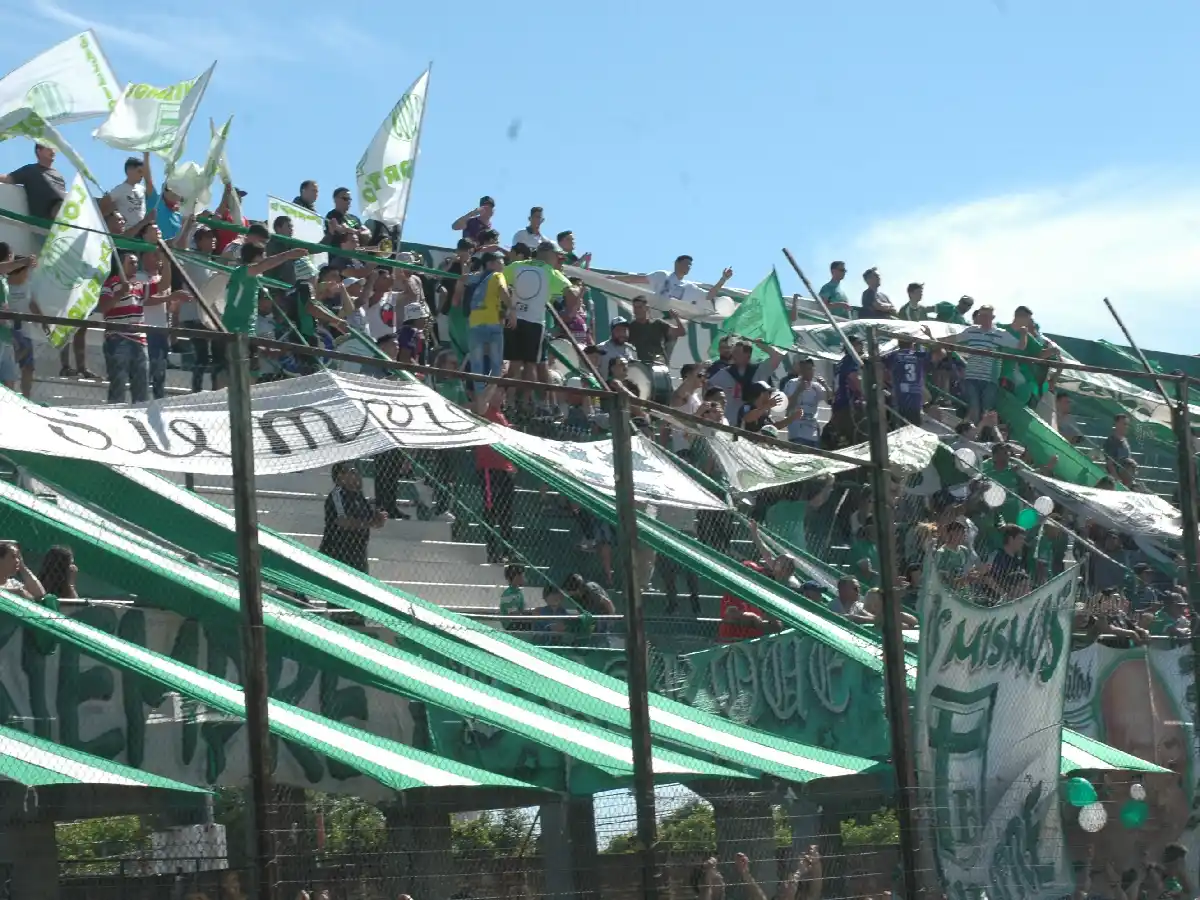 Hinchas de Sportivo ofrecerán un plato de comida a gente que vive en la calle