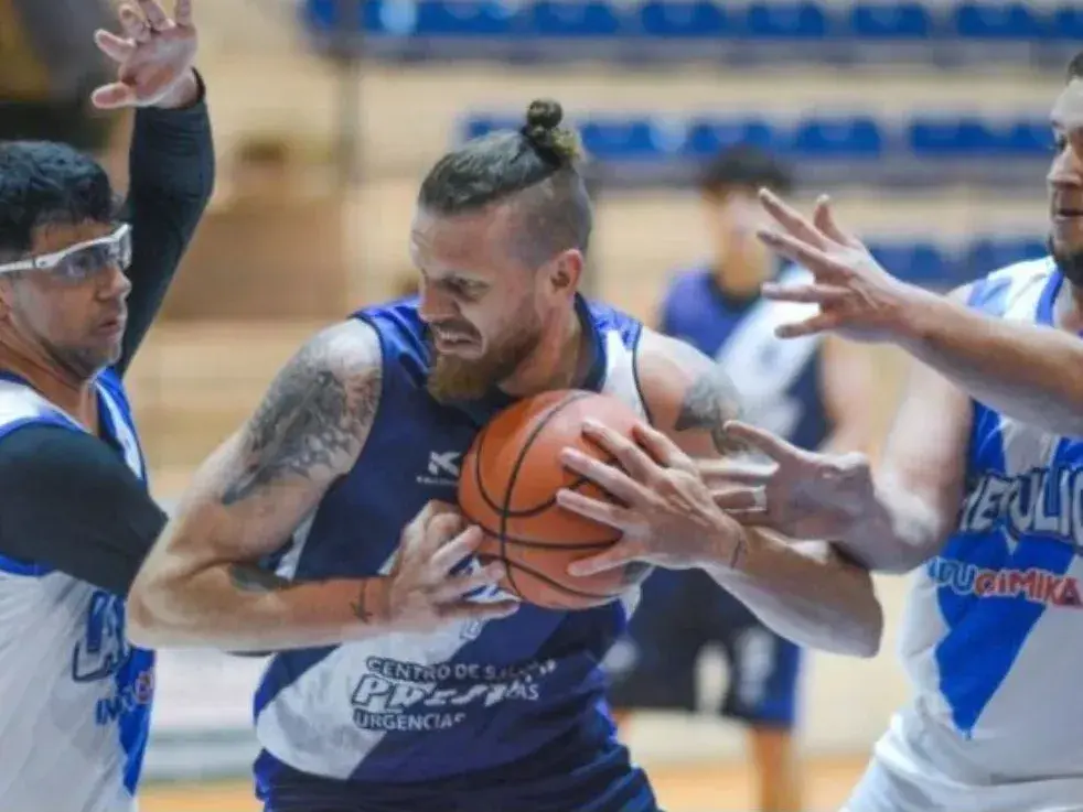 La BH venció 85 a 65 a Peñarol en el "Coliseo del Sur" Foto: BH