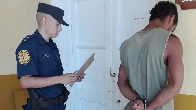 Ingresaron a su casa y le robaron: uno de los dos fue detenido 