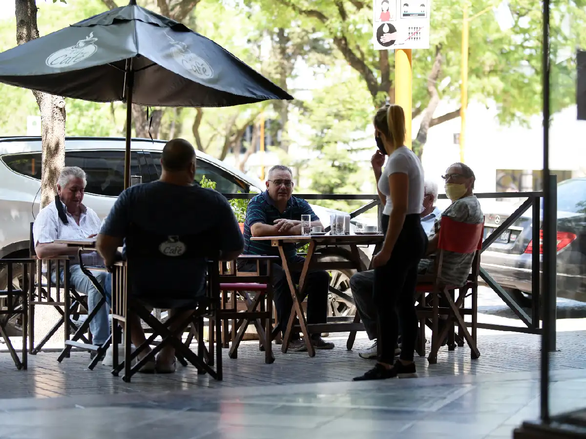 Finalmente se extiende el horario de gastronómicos y comercios