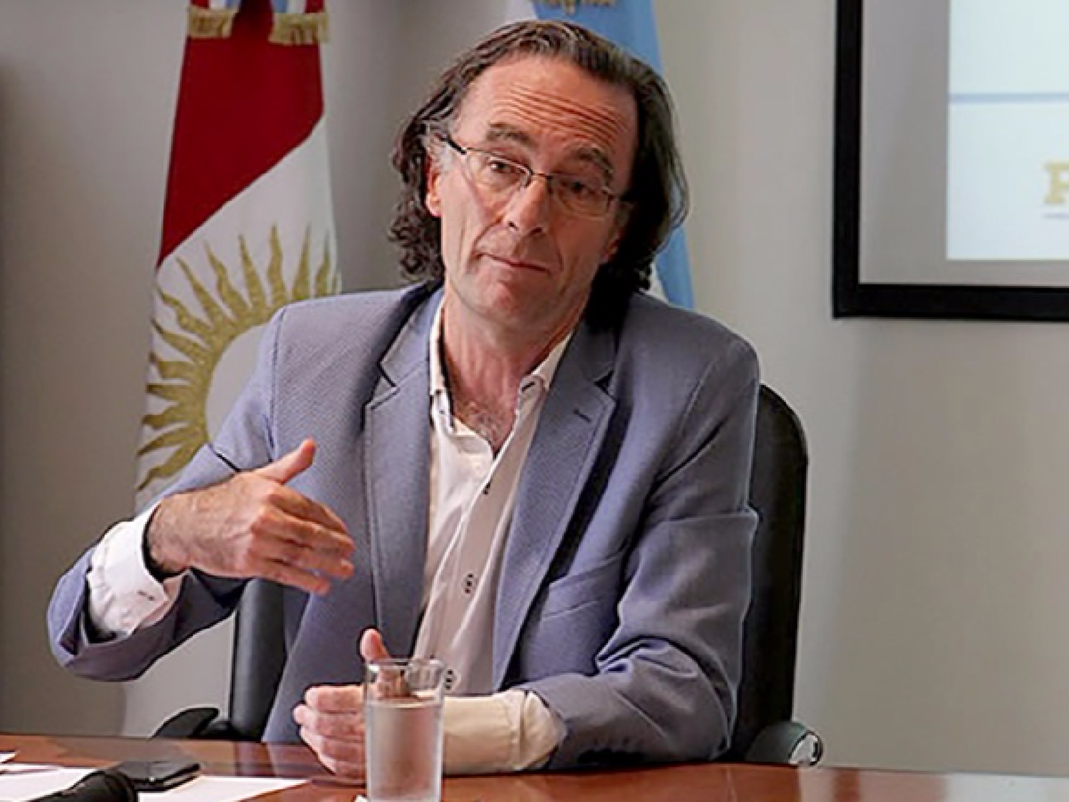 Giordano cruzó a Peña y negó un rojo en cuentas de Córdoba
