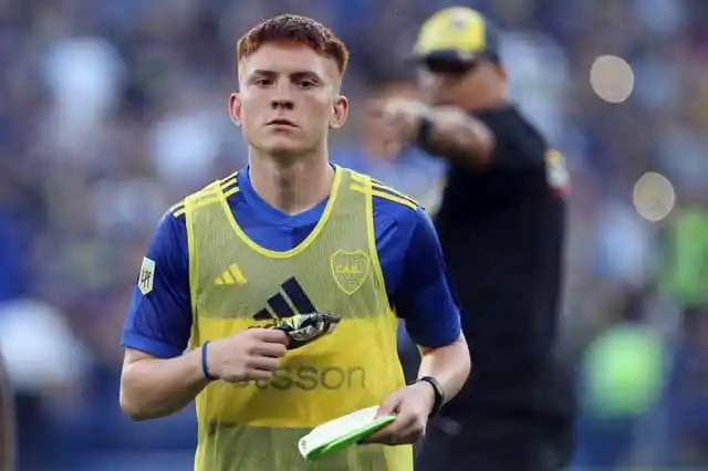 Brighton hizo oficial la contratación de Barco