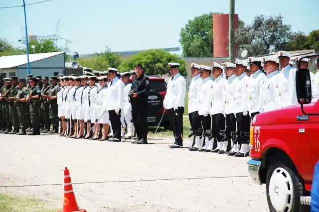 Festejos por las dos décadas de Bomberos Ceibas
