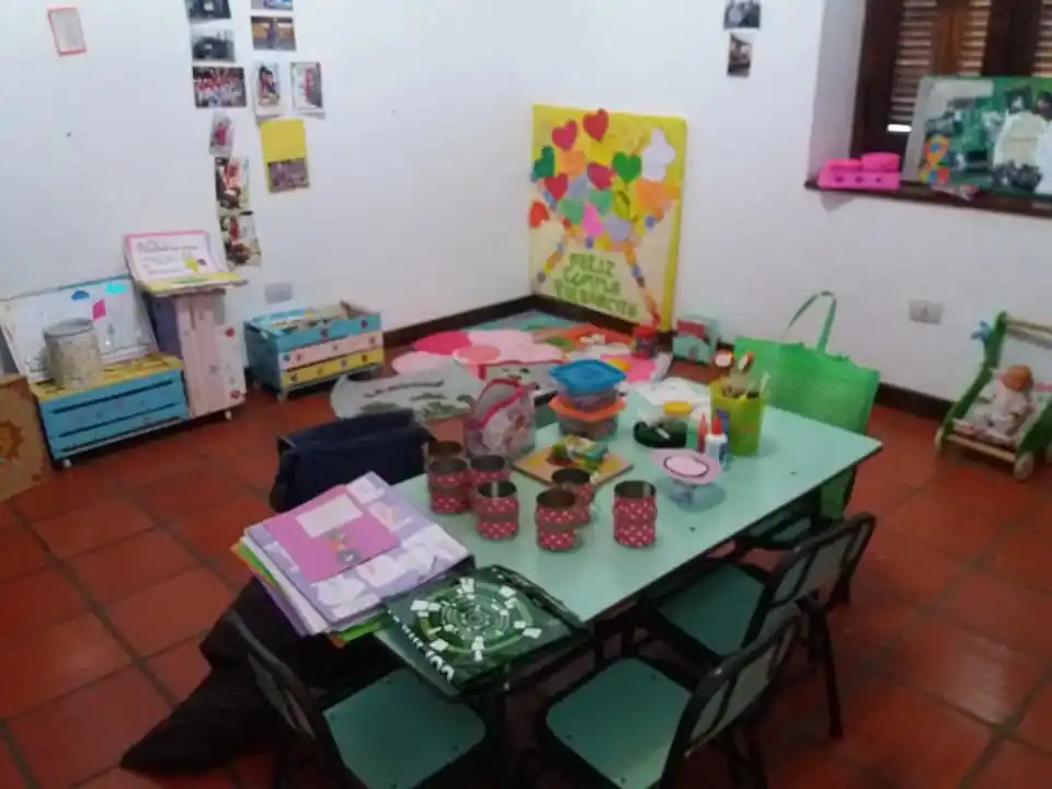 La muestra por los 50 años del Jardín Pulgarcito se puede visitar en el Museo Municipal