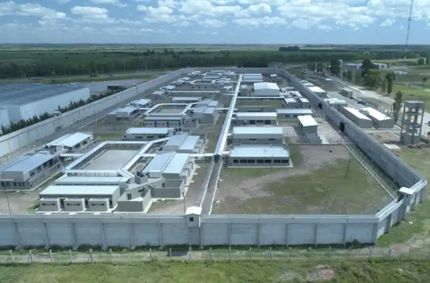 Vidal inaugura una cárcel modelo para jóvenes de entre 18 y 21 años