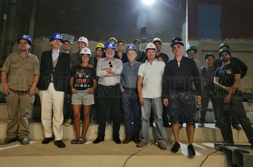 Leuco y Nelson Castro distinguieron con su visita al Teatro Tronador