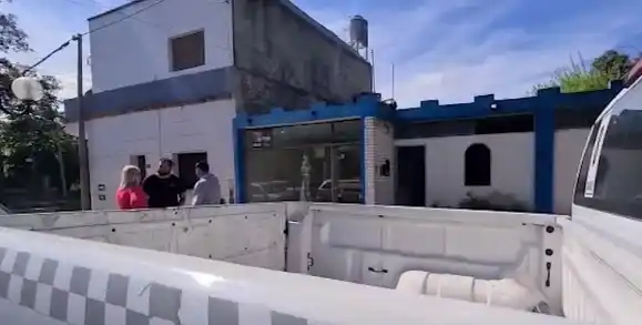 Llamaron a la policía por el olor que sentían: encontraron a un hombre 84 años muerto