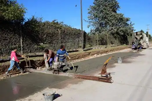 SAN CAYETANO: Material para más calles