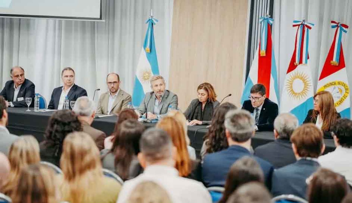 Frigerio participó de un encuentro de equipos técnicos de la Región Centro sobre educación