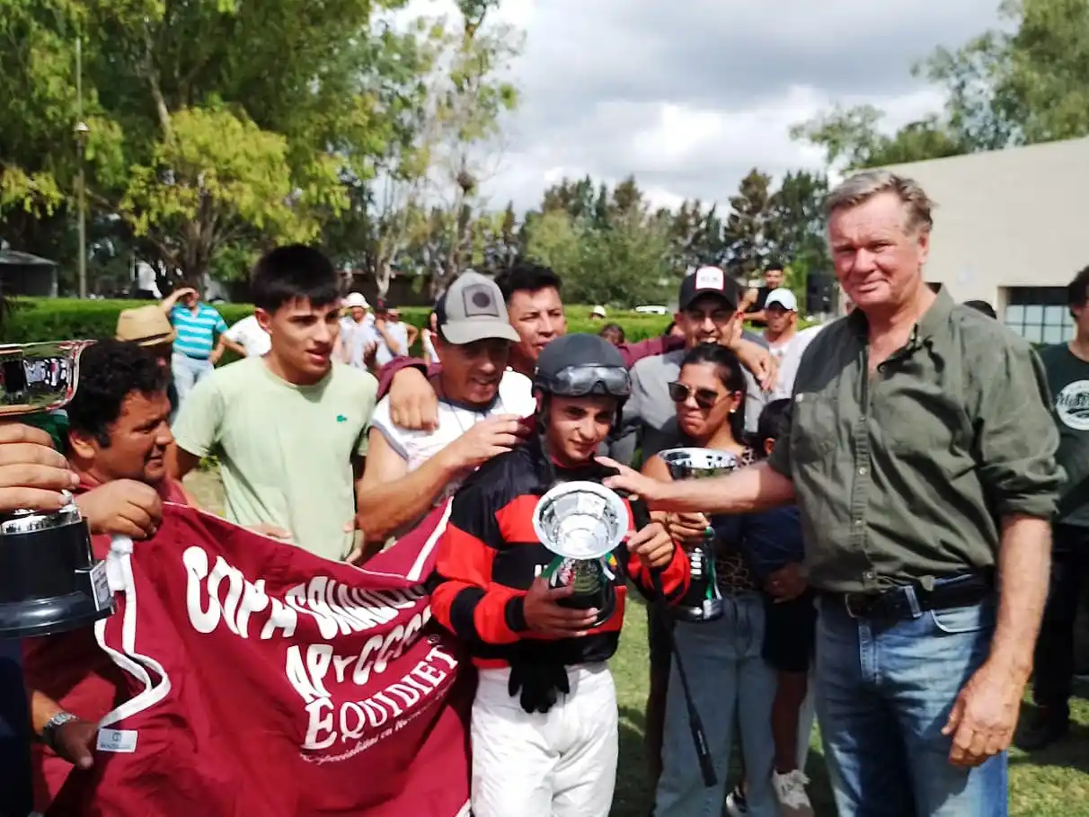 Turf: Radiante Boy y Noah Tom, los ganadores de la Copa Criadores