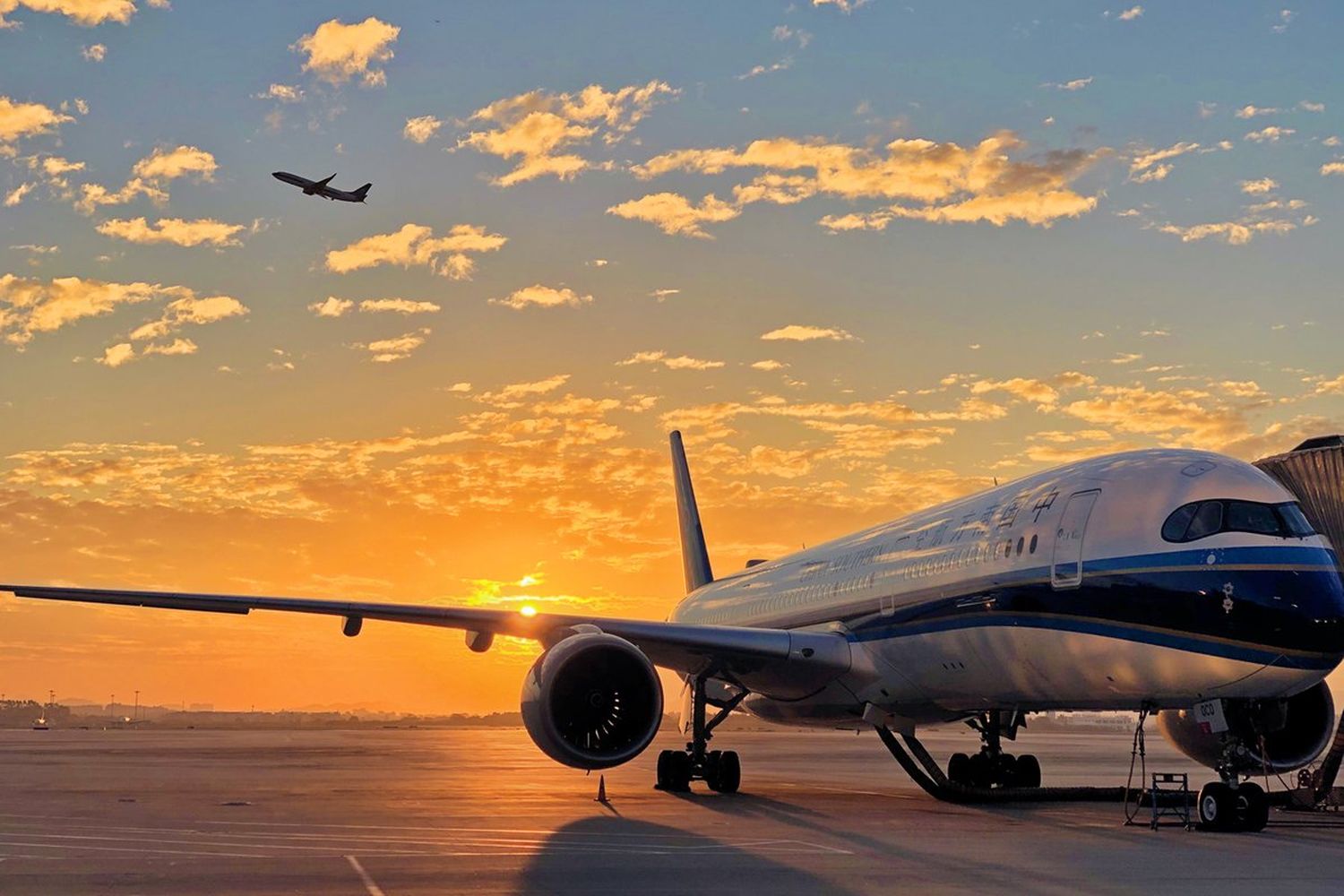 Aerolíneas de Estados Unidos alegan competencia desleal de las compañías asiáticas autorizadas a sobrevolar Rusia
