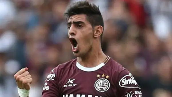 Un Román que le puede hacer “la cabeza” a River