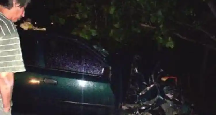 Un auto se despistó en la entrada a la ciudad