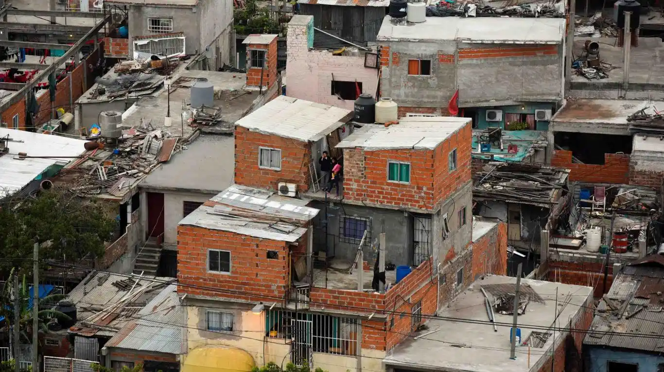 Buenos Aires: una familia necesitó en marzo un ingreso mayor a $ 28.000 para no ser pobre