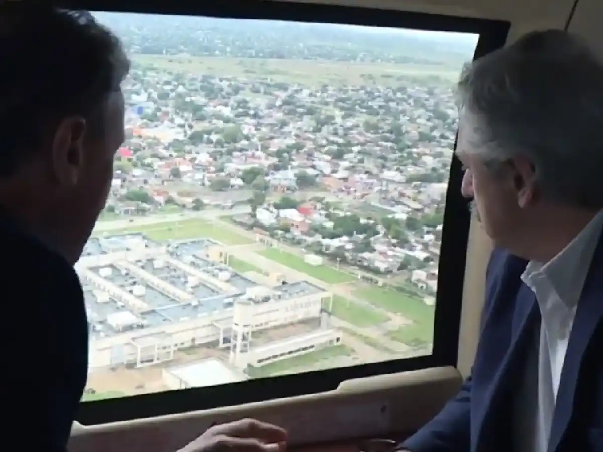 El Presidente anunció la construcción de ocho hospitales modulares de emergencia