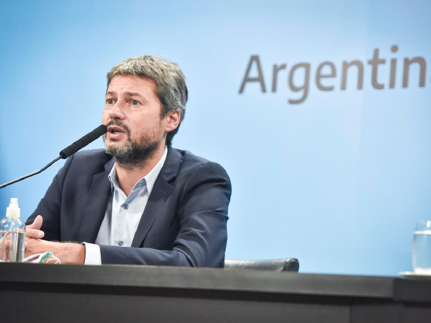 Lammens confirmó la reapertura de fronteras hacia fin de año