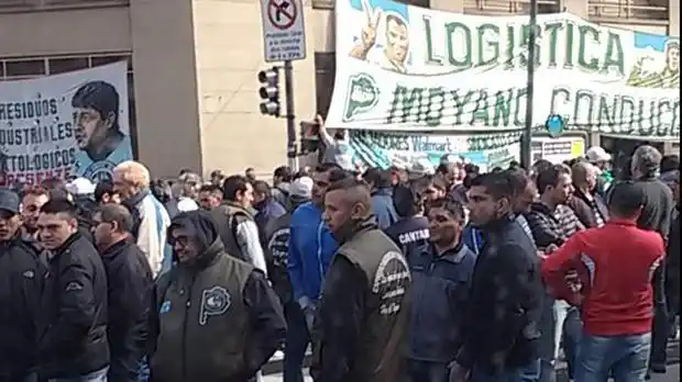 Tras el bloqueo Camioneros y Mercado Libre crean una mesa de diálogo