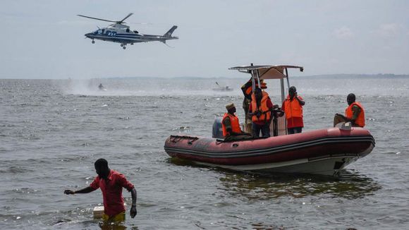 ANGUSTIA Y DESESPERACIÓN: 40 horas llevan en alta mar los 16 niños deportados por Trinidad y Tobago