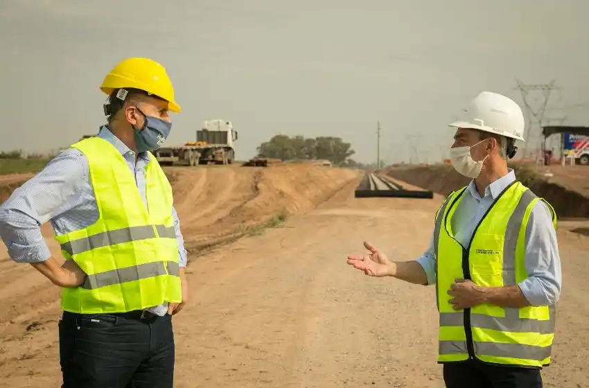 Perotti se reunió con Meoni, ministro de Transporte de Nación y recorrieron obras que mejoran acceso ferroviario a puertos santafesinos