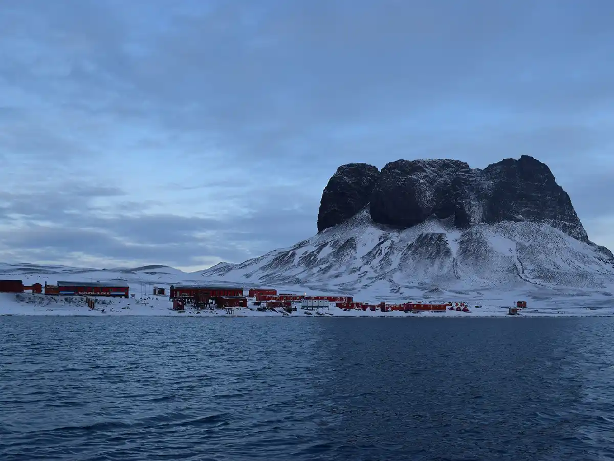 La principal base científica de la Antártida Argentina cumplió  39 años