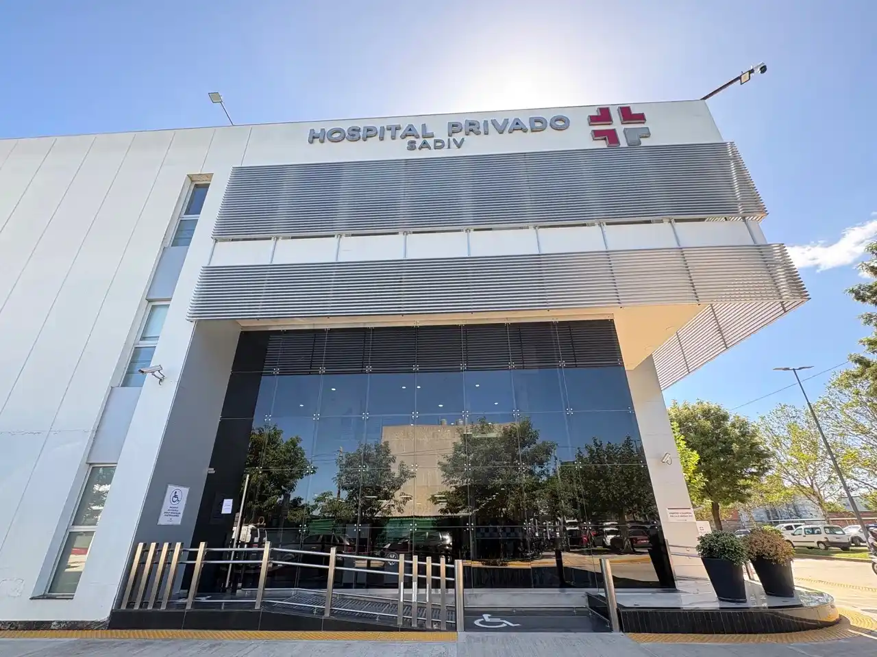 El Hospital Privado Sadiv trabaja para mejorar el servicio de guardia.