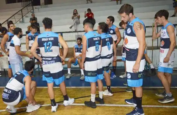 Ferro recibe a Luciano en el partido pendiente