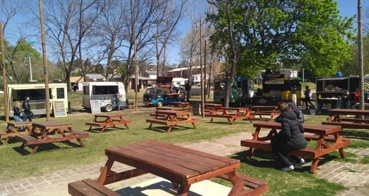 Reabrió el “Patio Gastronómico” en el pasaje Agenor Almada del exbalneario