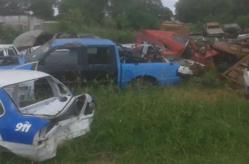 Desde el estado provincial compactaron más de 10 mil autos en desuso