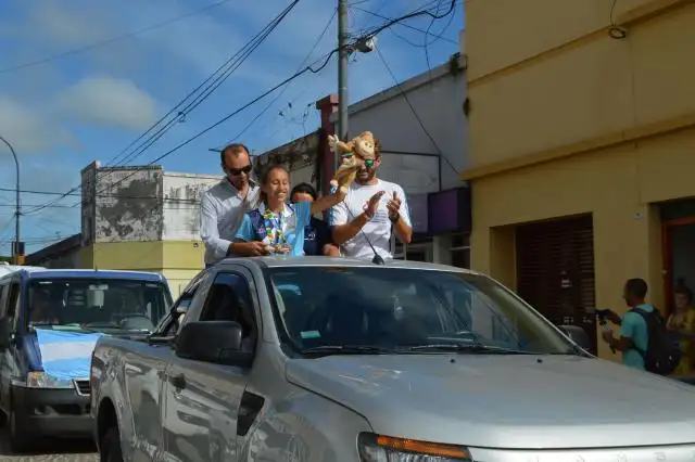 Una caravana agasajó a "Trini" tras su triunfo en los Juegos Parapanamericanos
