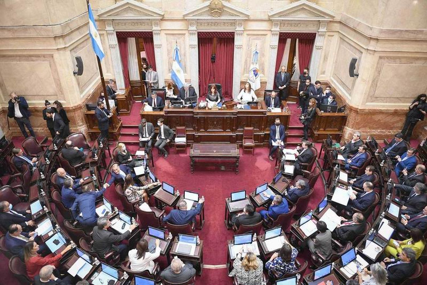 El Senado no sesionará y queda en stand 
by el pliego de la jueza de la causa Hotesur