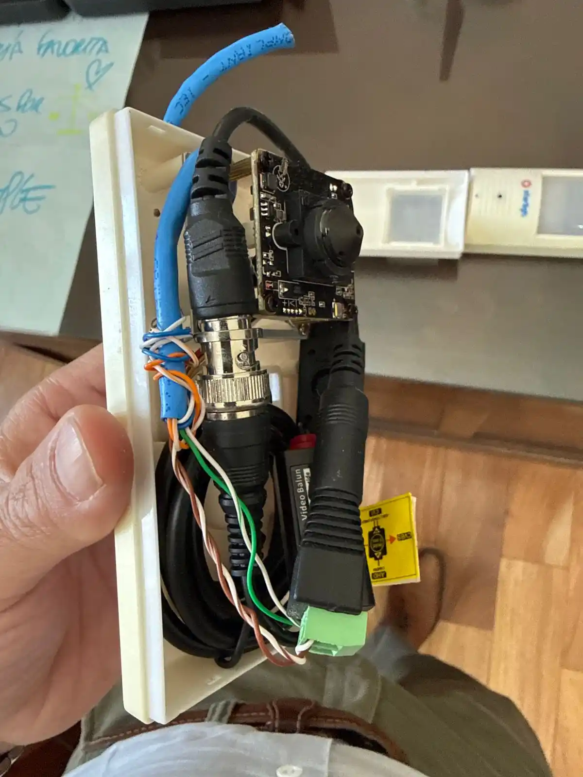 El fiscal Alfieri dio detalles sobre las cámaras ocultas halladas en la Casa Gris