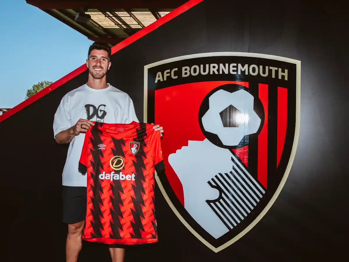 Senesi jugará en la Premier League 