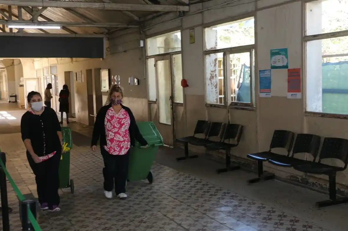 Reportaron otro fallecimiento en el Hospital Centenario: hubo 19 en la provincia