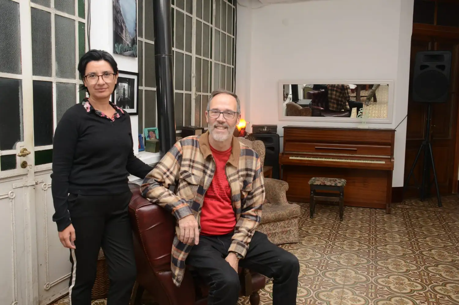 Silvia Melo y Enrique Sarraquigne, propietarios de Casa de la Palmera.