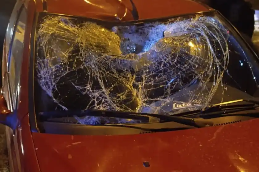 Un peatón fue atropellado en colectora de Circunvalación y está grave