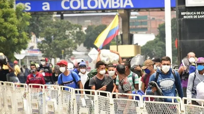 Venezolanos irregulares en Colombia no tendrán acceso a la vacuna contra el COVID-19