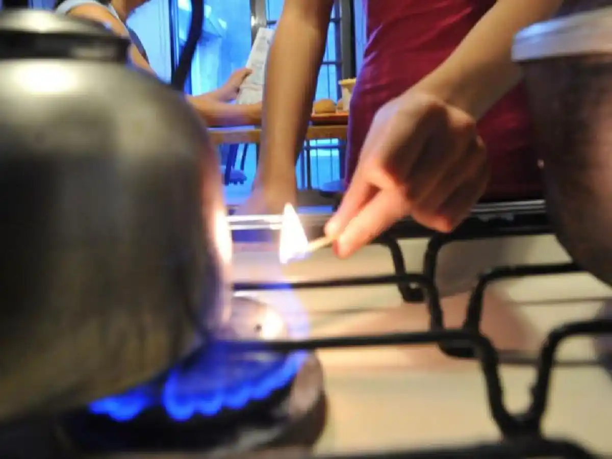 El Gobierno aumentará las tarifas de luz y gas en junio