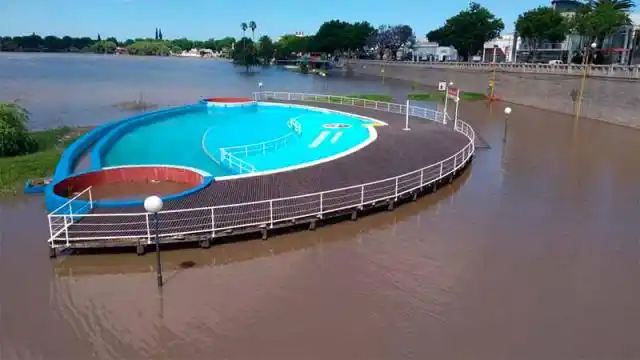 El fuerte viento generó un marcado repunte del río Gualeguaychú