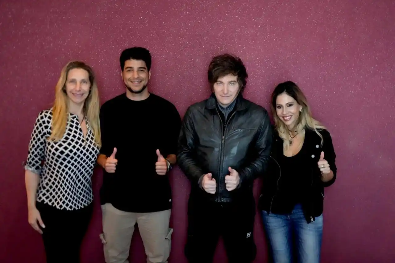 Milei recorrió Santa Fe junto al candidato a diputado Agustín Pellegrini