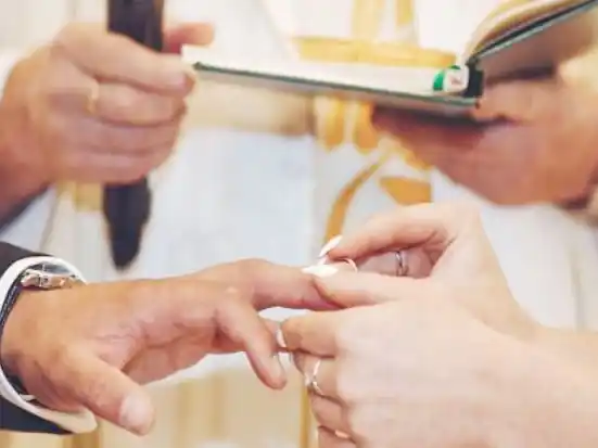 Presentan un álbum de canciones para celebrar el sacramento del matrimonio