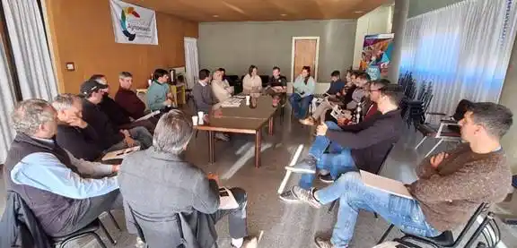 Dorrego: el director provincial de agricultura se reunió con autoridades