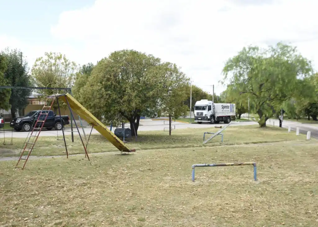 Crespo impulsa la puesta en valor de espacios verdes con participación vecinal