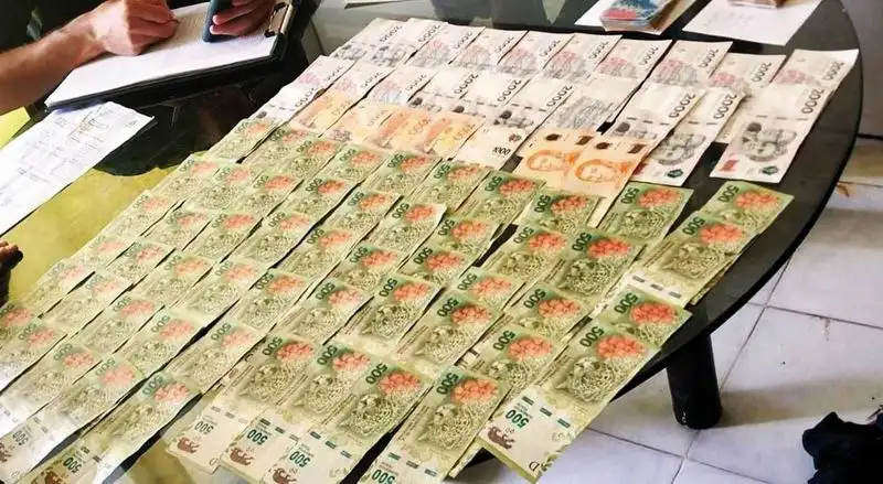 Robo a una distribuidora: la Policía recuperó 
dinero, detuvo a un hombre y busca a otro