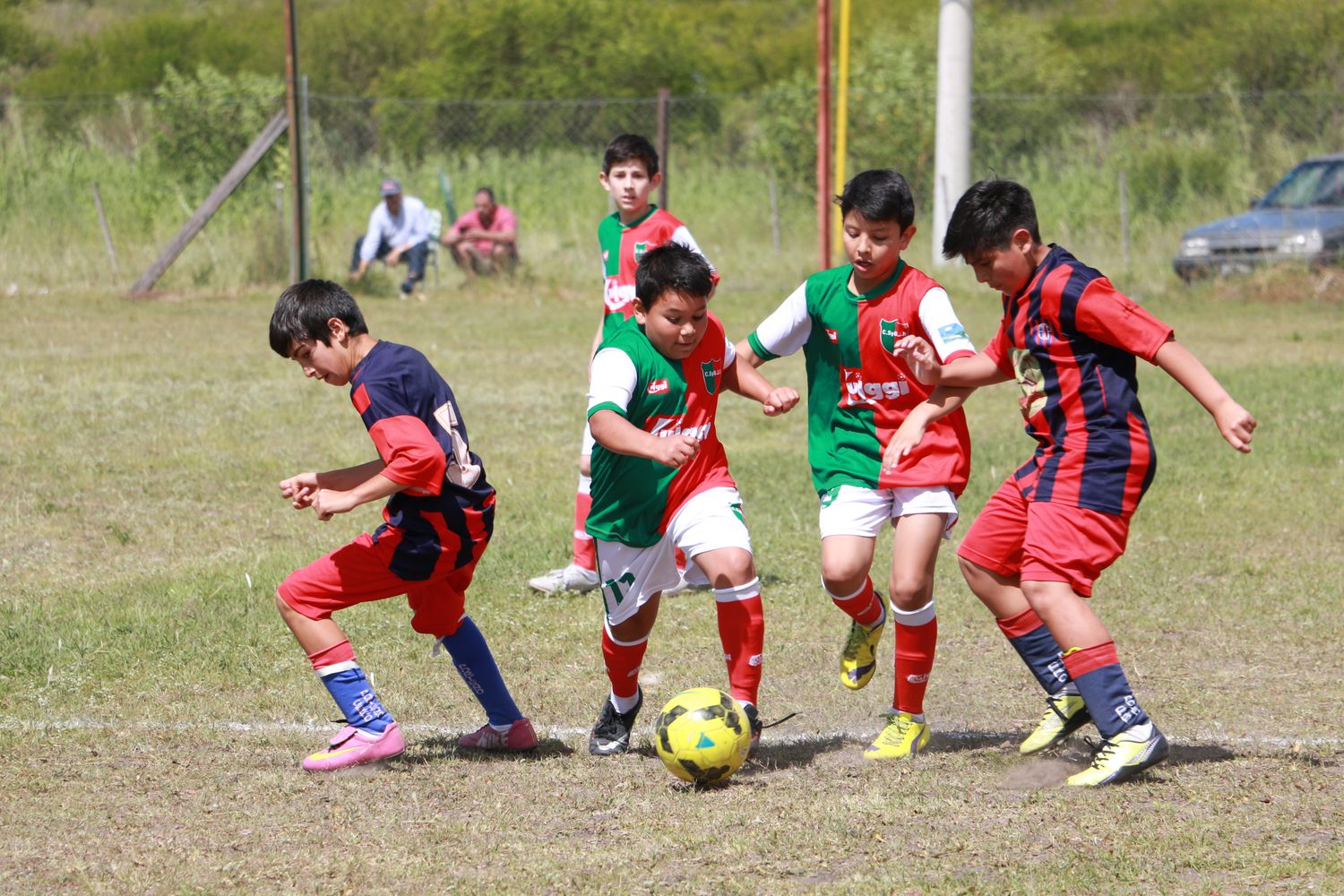 Luego de casi dos años, los chicos vuelven a jugar el torneo infanto-juvenil "Juan Carlos Aguilar"