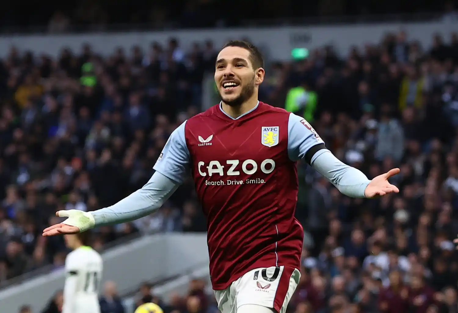 Buendía festeja el primer gol del año en el campeonato inglés.