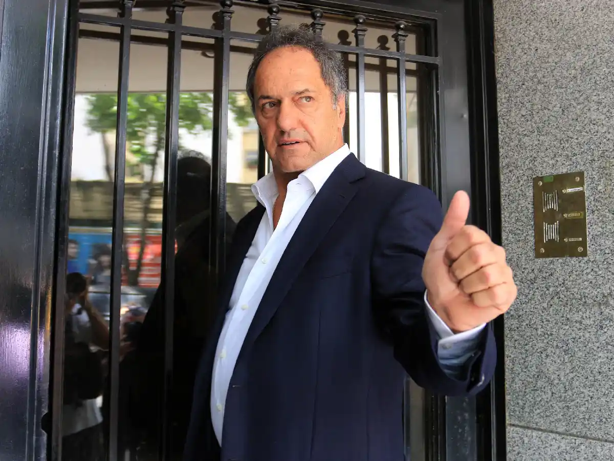 Scioli bajó su precandidatura presidencial