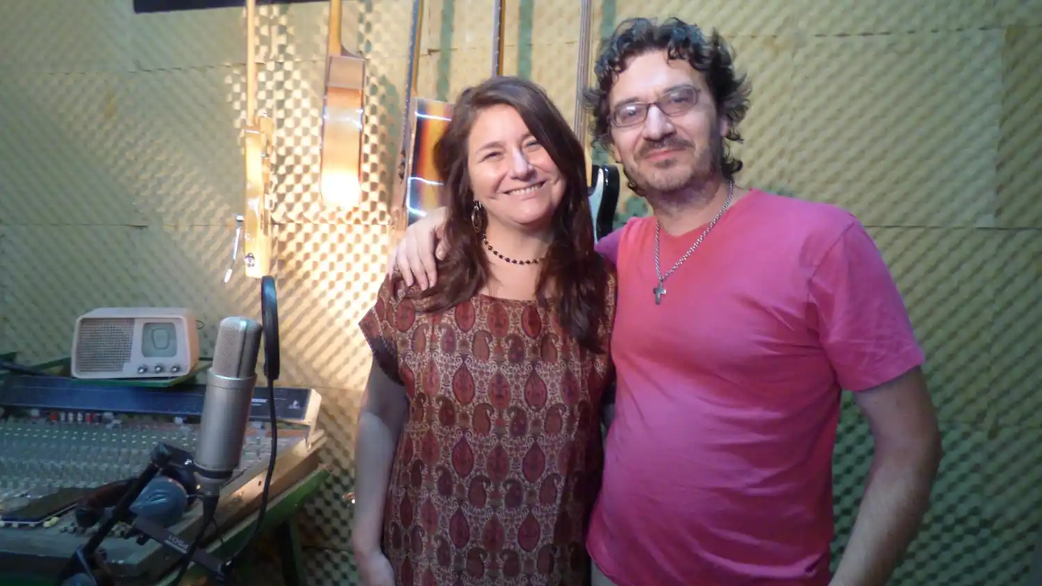 Chiqui Ledesma en su paso por la grabación de la composición. Foto: Fabebook